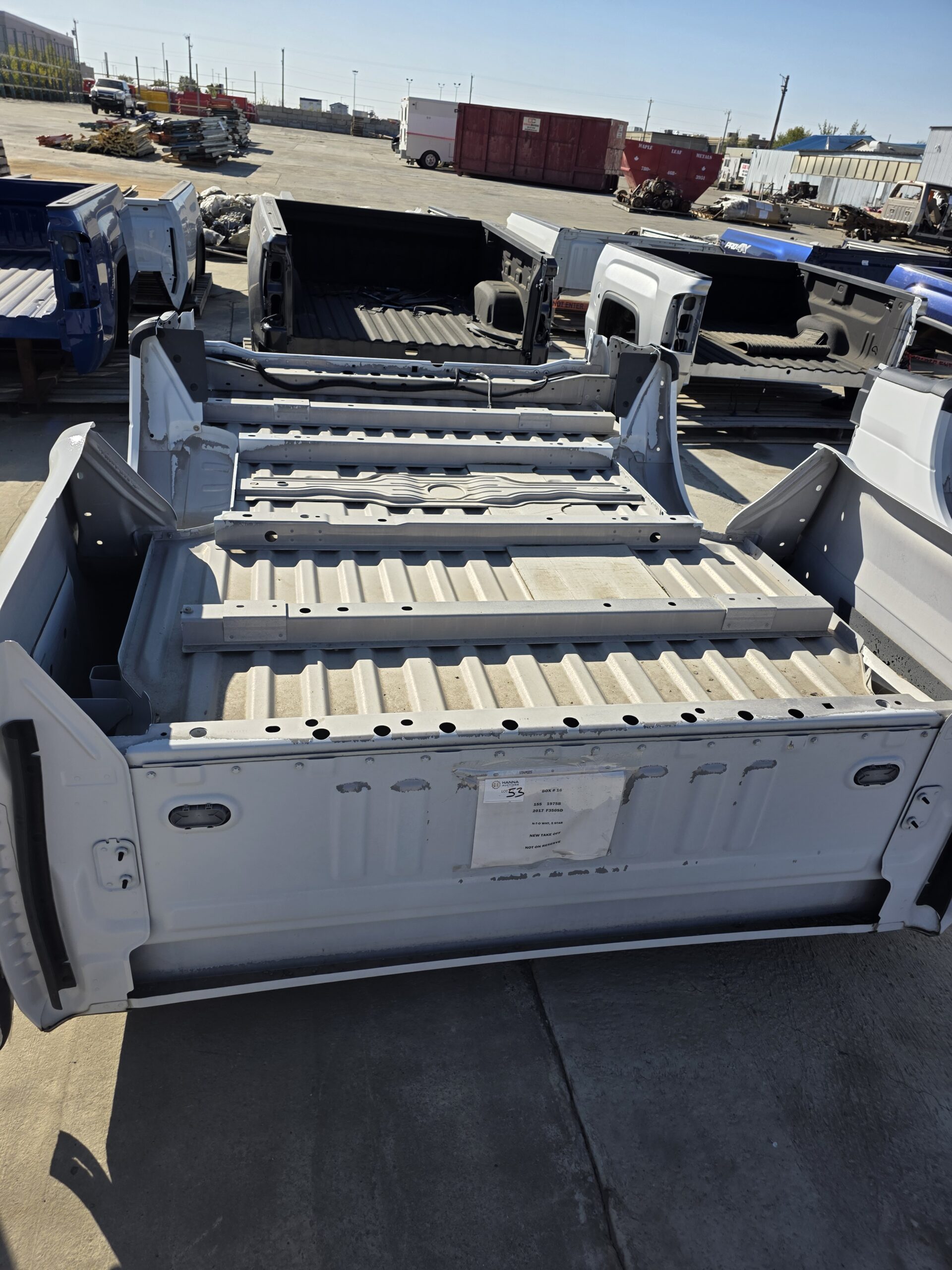 2017-22 F250SD/F350SD WHITE 8' TRUCK BOX (155-01975B) HC3Z9828508A - Image 3