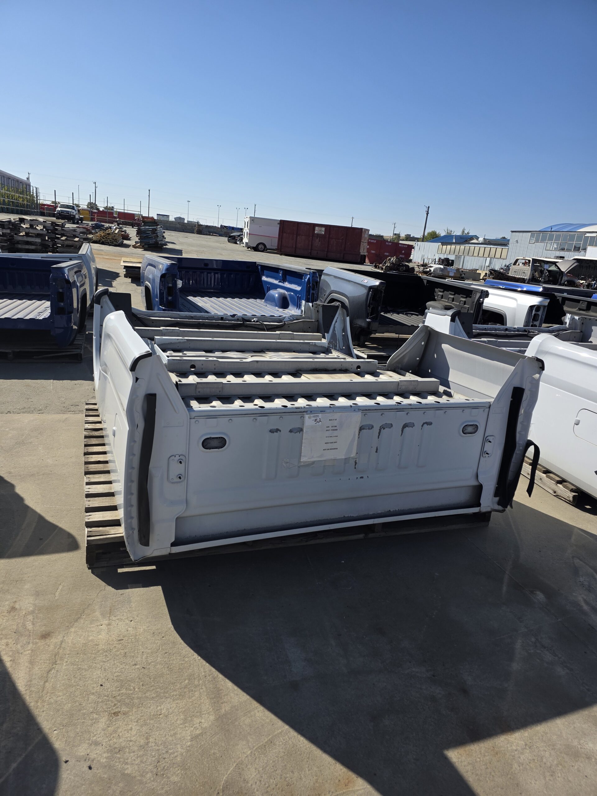 2017-22 F250SD/F350SD WHITE 8' TRUCK BOX (155-01975B) HC3Z9828508A - Image 3