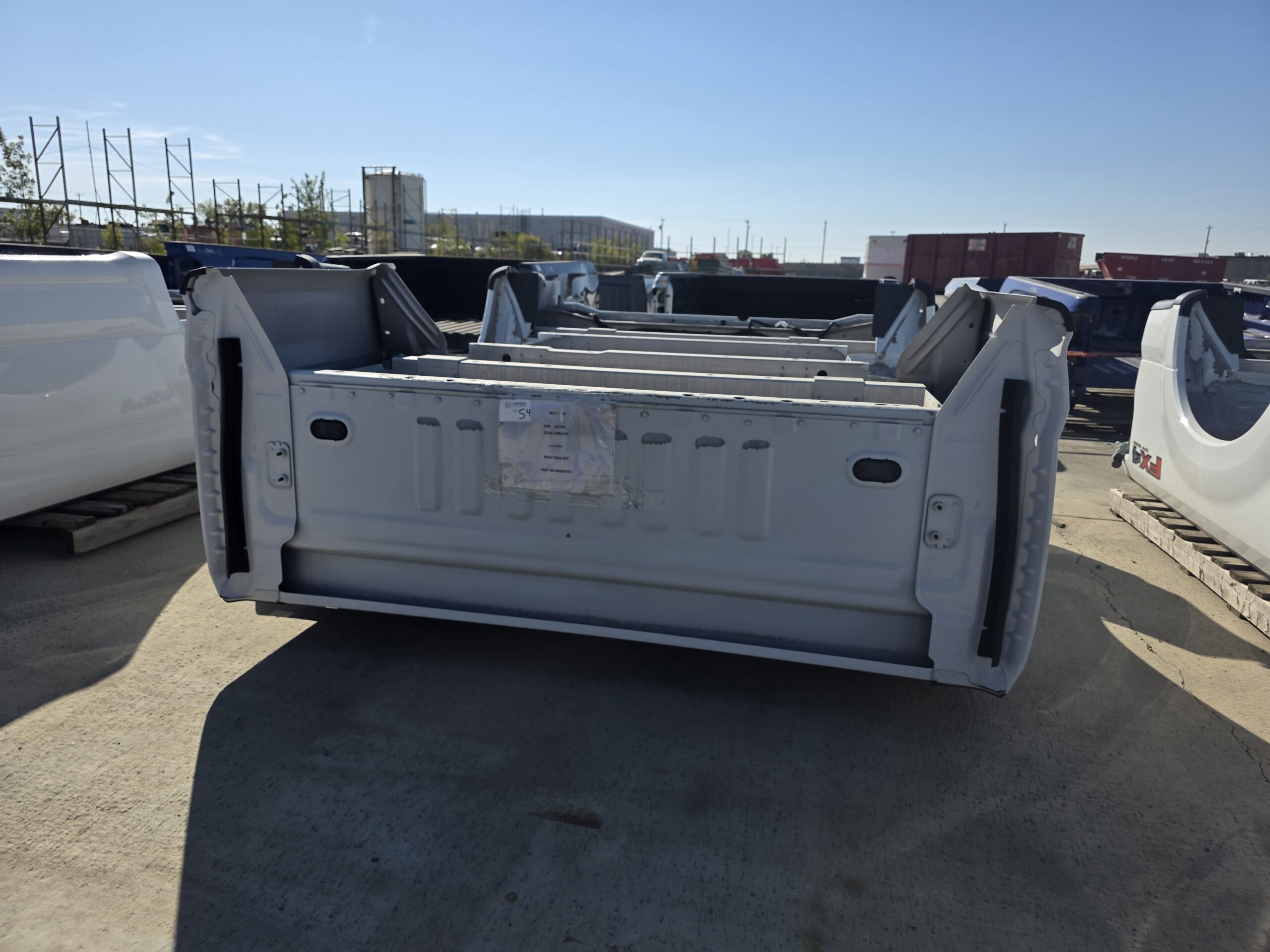 2017-22 F250SD/F350SD WHITE 8' TRUCK BOX (155-01975B) HC3Z9828508A - Image 5