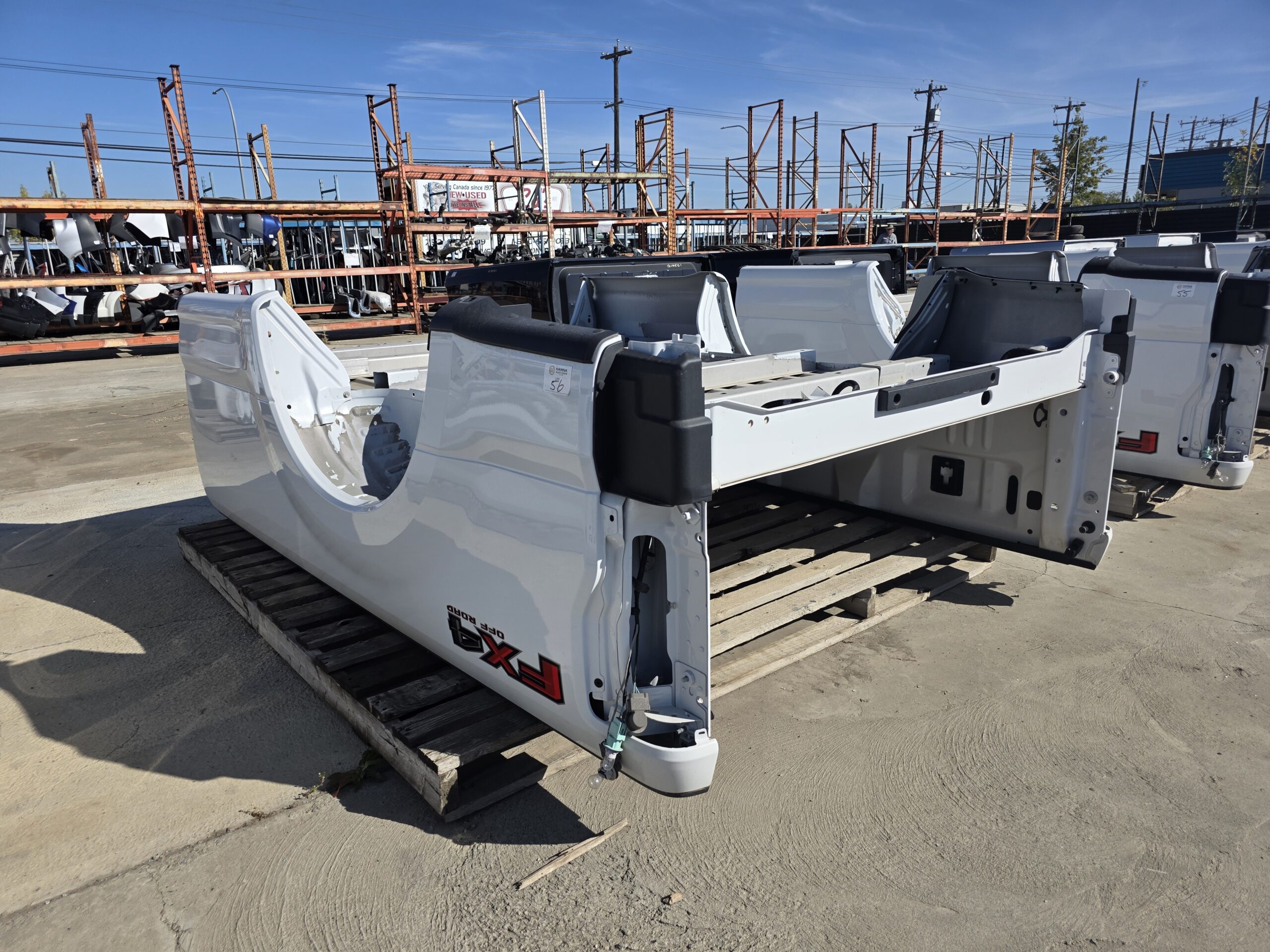 2017-22 F250SD/F350SD WHITE 8' TRUCK BOX (155-01975B) HC3Z9828508A - Image 6