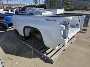 2020-24 SILVERADO 2500/3500 WHITE 8' TRUCK BOX (155-10065B) 85143932 - Image 4