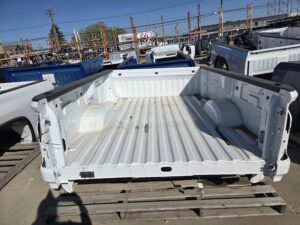 2020-24 SILVERADO 2500/3500 WHITE 8' TRUCK BOX (155-10065B) 85143932 - Image 6