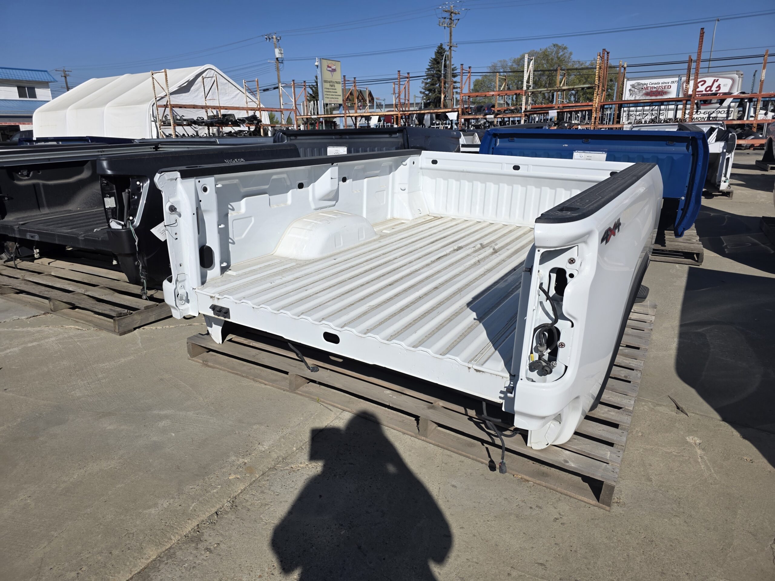 2020-24 SILVERADO 2500/3500 WHITE 8' TRUCK BOX (155-10065B) 85143932 - Image 3