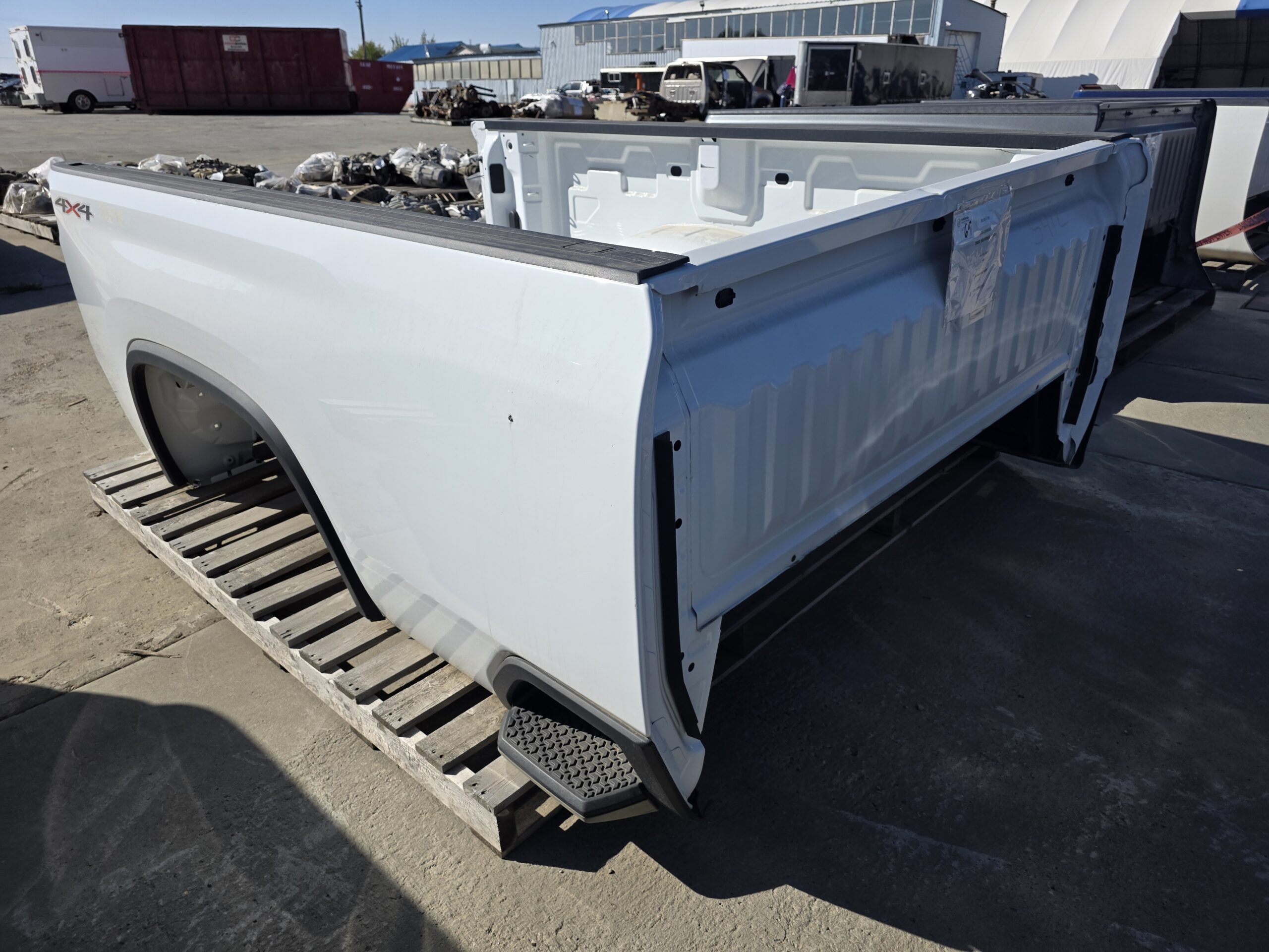 2020-24 SILVERADO 2500/3500 WHITE 8' TRUCK BOX (155-10065B) 85143932 - Image 5