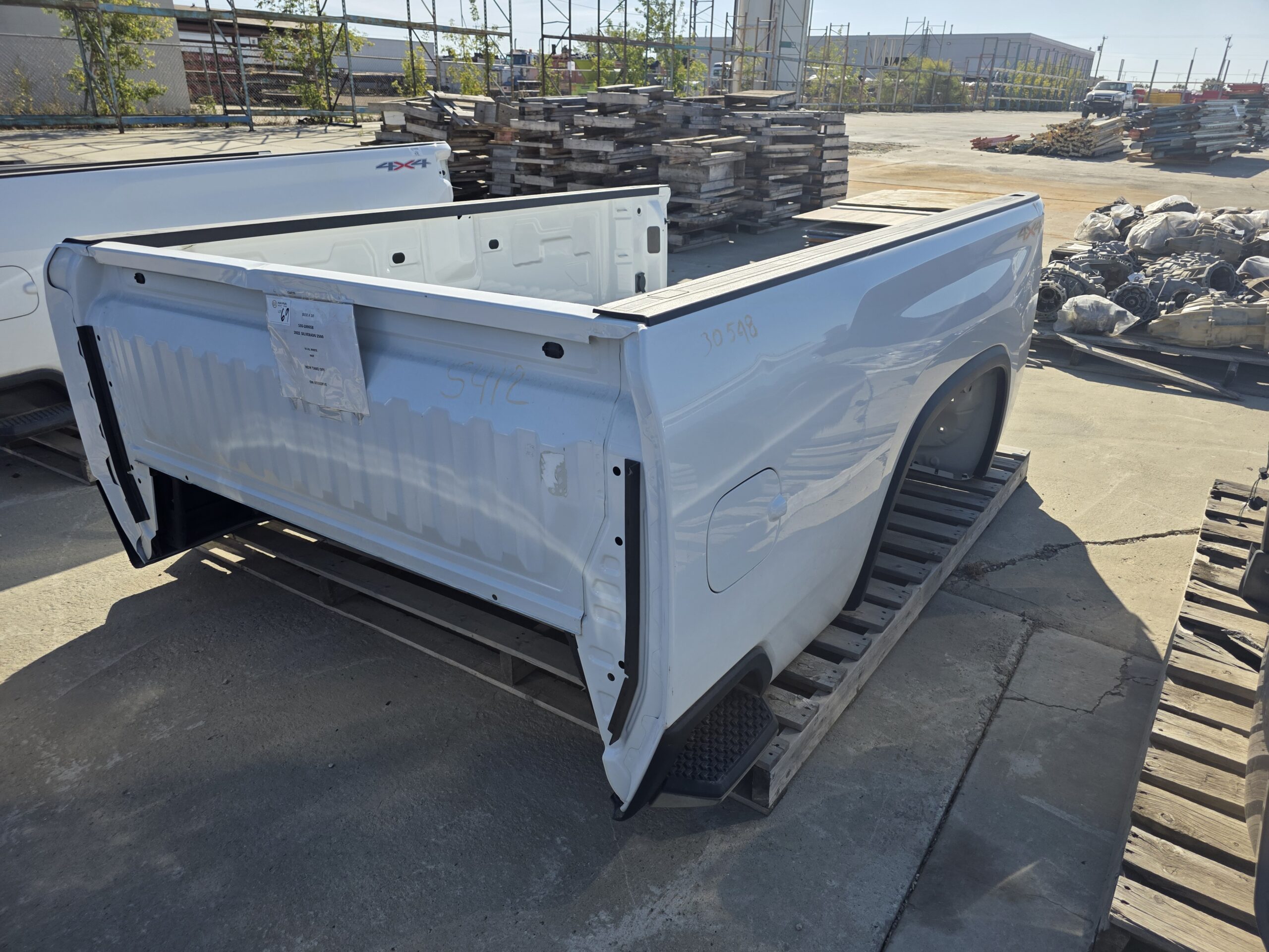 2020-24 SILVERADO 2500/3500 WHITE 8' TRUCK BOX (155-10065B) 85143932