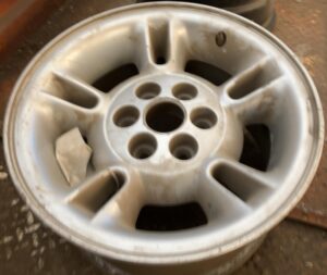 2000 DAKOTA 15x8 ALLOY WHEEL (560-02082B)