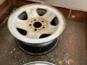 2000 WRANGLER 15X7 SILVER STEEL WHEEL (560-09012A)