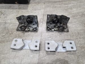VARIOUS PARTS FOR 1952 CHEVROLET PICK UP TRUCK - Image 76