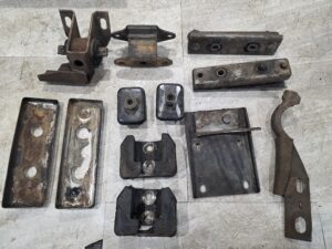 VARIOUS PARTS FOR 1952 CHEVROLET PICK UP TRUCK - Image 73