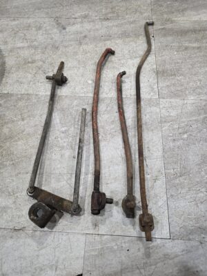 VARIOUS PARTS FOR 1952 CHEVROLET PICK UP TRUCK - Image 34